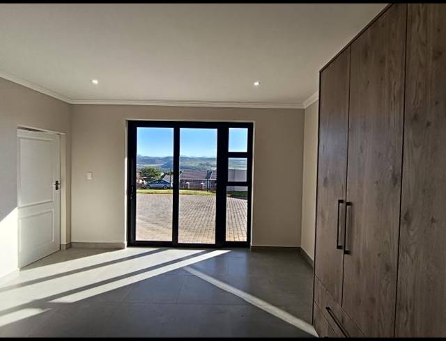 4 BEDROOM HOUSE FOR SALE IN HARTENBOS HEUWELS